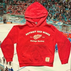 DETROIT RED WINGS BULLETIN  BOYS HOODED SWEATSHIRT SIZE  MEDIUM